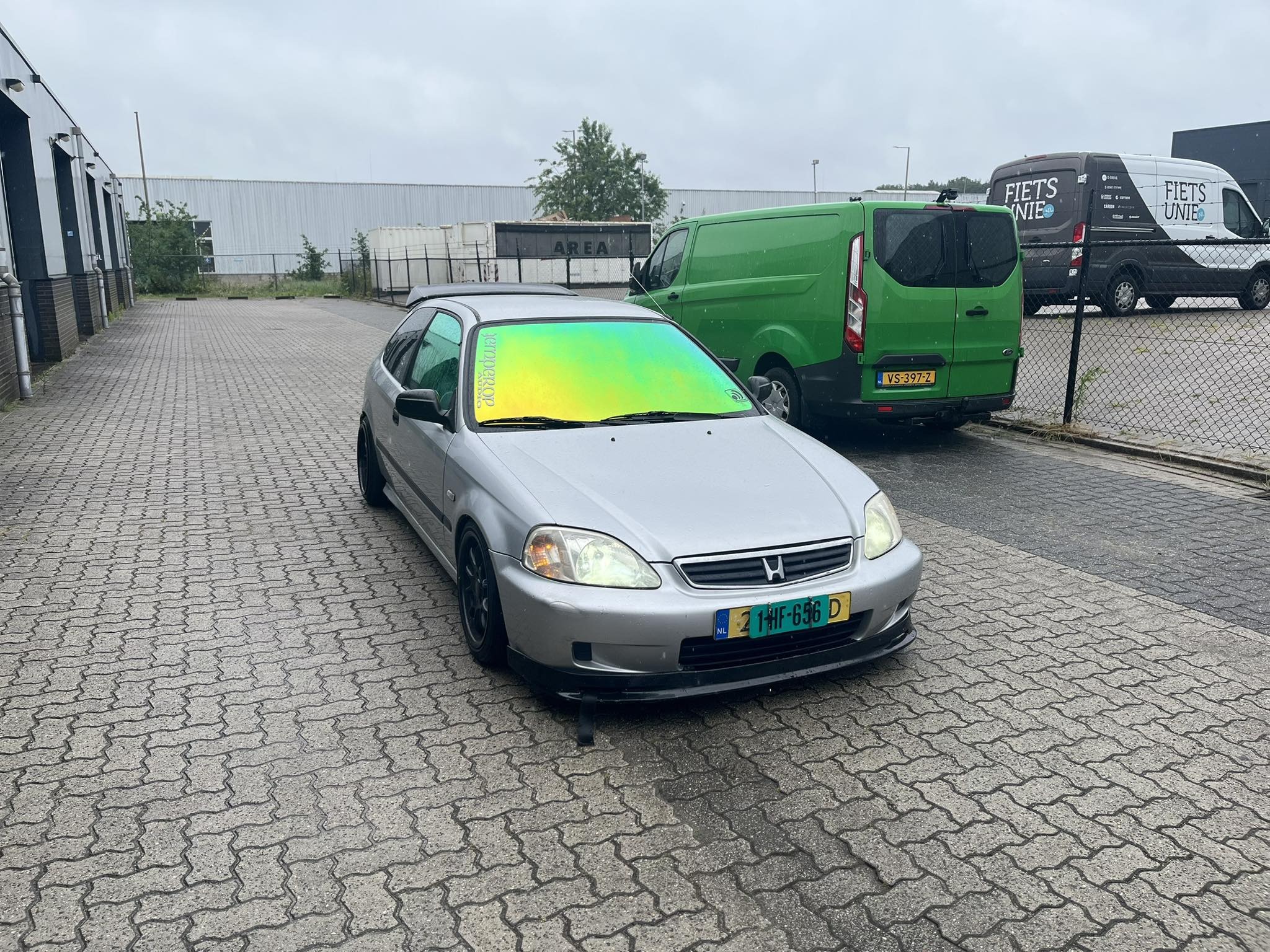 Honda Civic met chameleon voorportieren